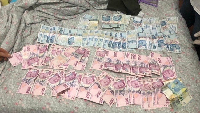 FETÖ'nün yeniden yapılanma toplantısına suçüstü: 43 gözaltı